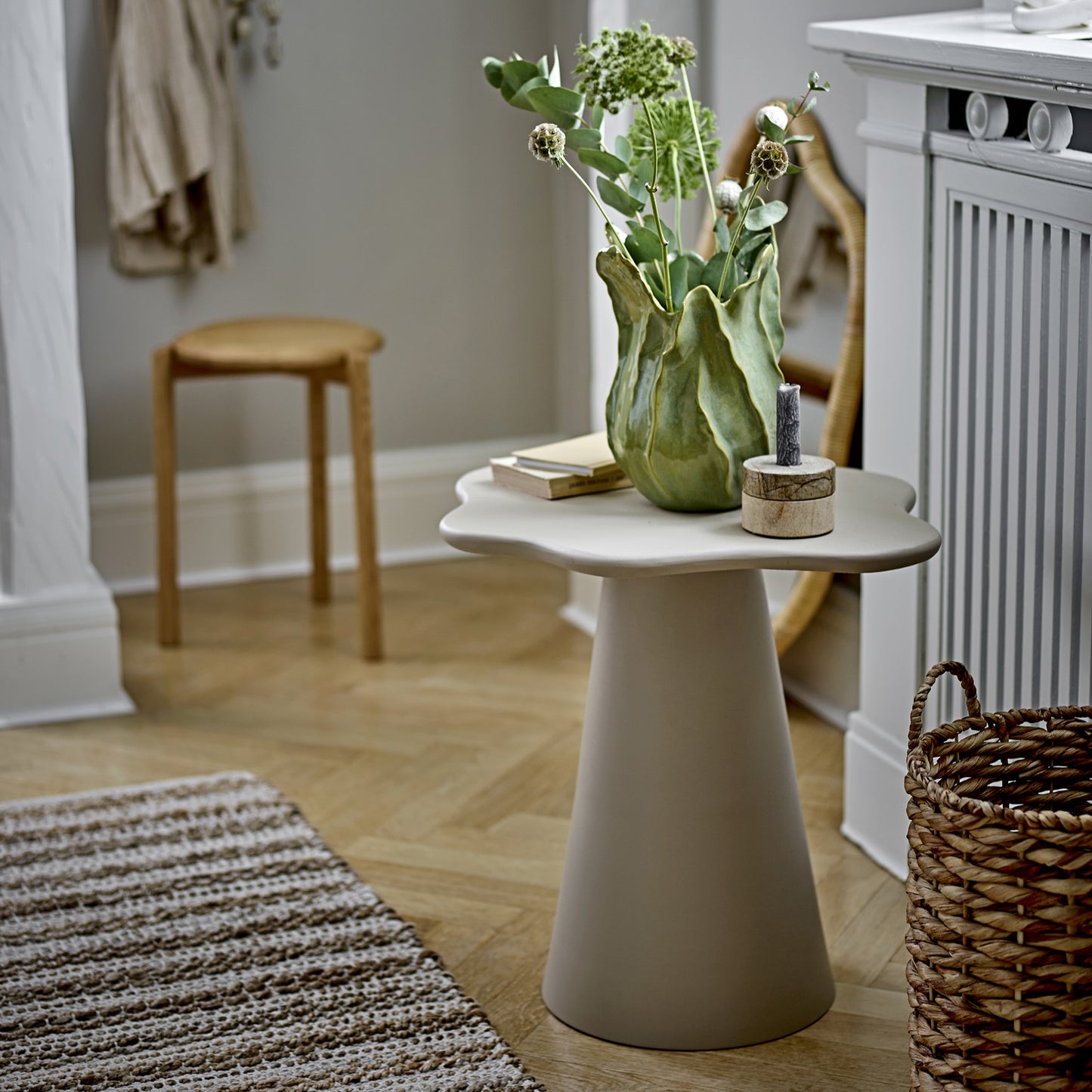 Cloud Side Table | Beige Aluminum